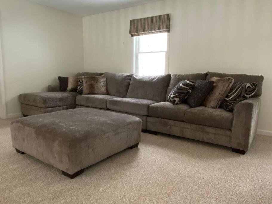 Beautiful Spacious Home W/ Game Room. Gilford Exterior photo